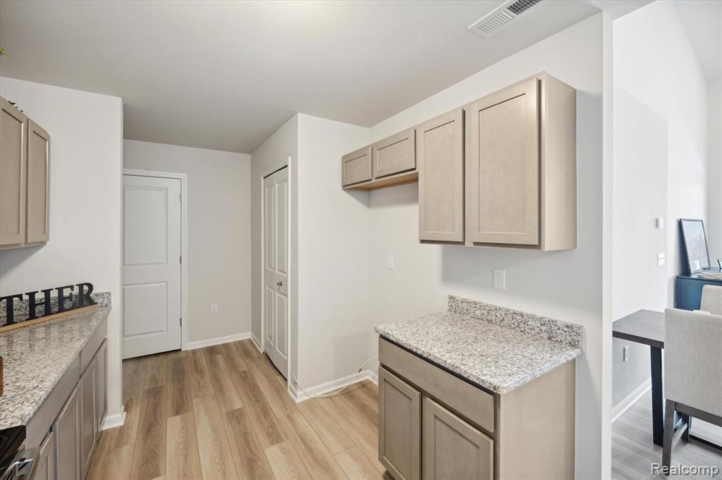 9917 Ridge Run, 93, Howell, MI 48855 — Photo 4