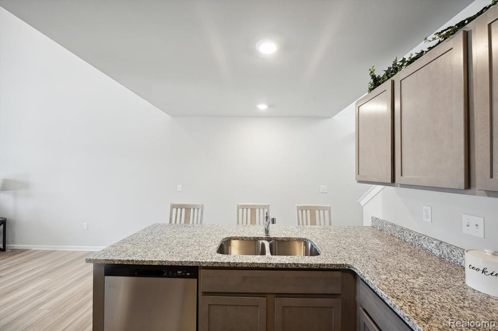 9917 Ridge Run, 93, Howell, MI 48855 — Photo 5