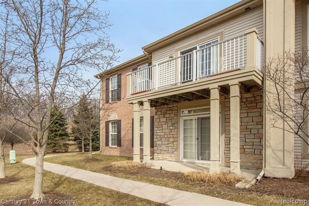 1868 PINECROFT Drive, Canton, MI 48188 — Photo 2
