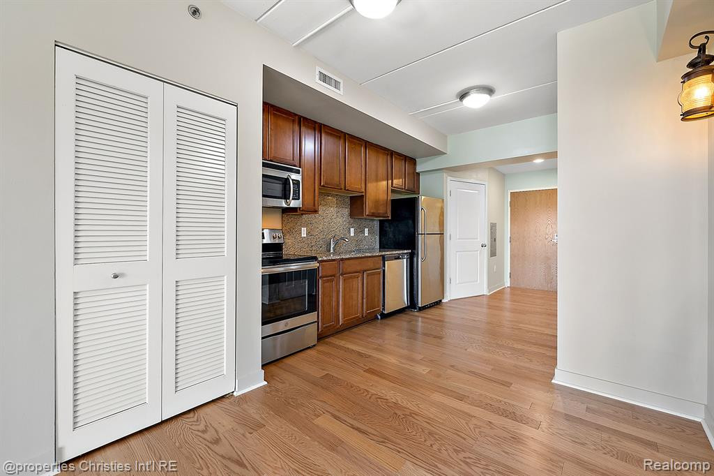 111 N Ashley Street, 513, Ann Arbor, MI 48104 — Photo 16