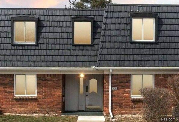 1834 COLONIAL VILLAGE Way, 3, Waterford, MI 48328 — front exterior