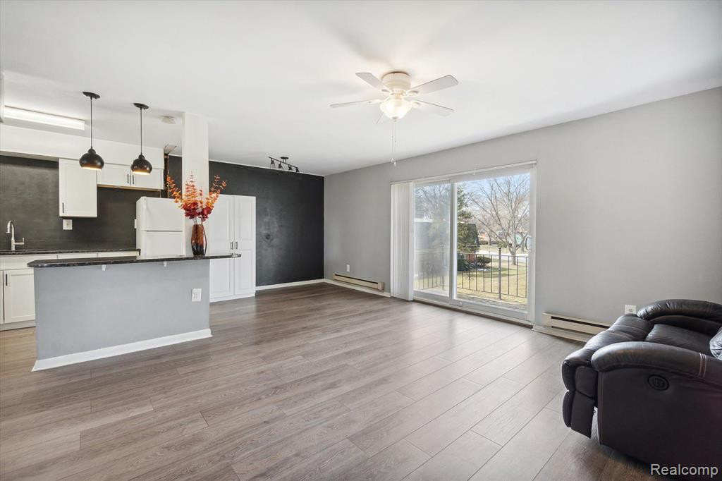 1834 COLONIAL VILLAGE Way, 3, Waterford, MI 48328 — Photo 6
