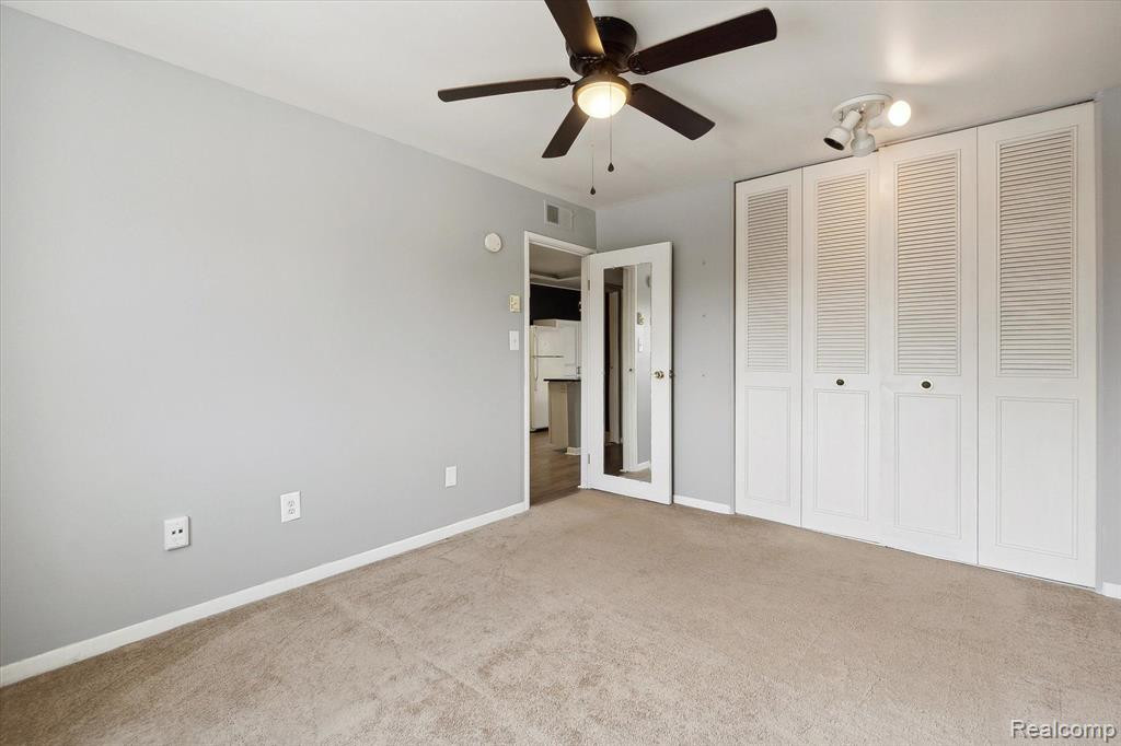 1834 COLONIAL VILLAGE Way, 3, Waterford, MI 48328 — Photo 18
