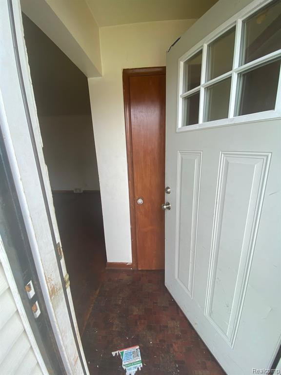 8158 ALMONT Street, Detroit, MI 48234 — Photo 5