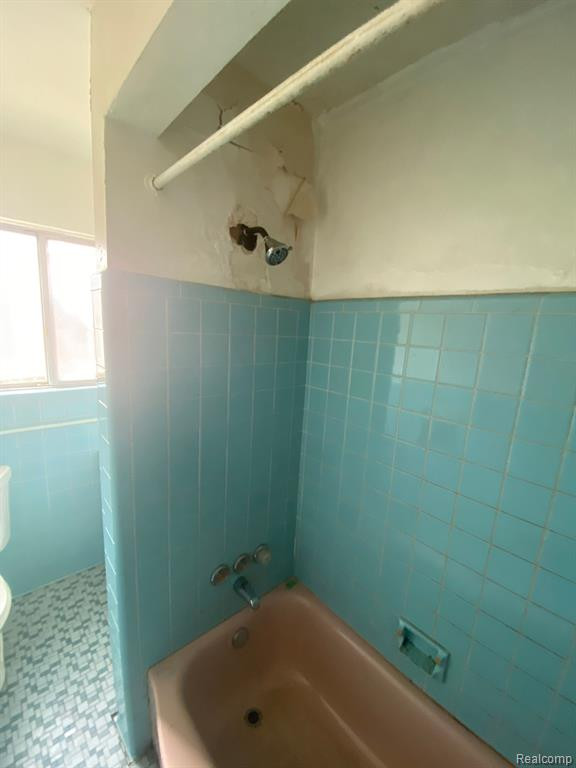 8158 ALMONT Street, Detroit, MI 48234 — Photo 15