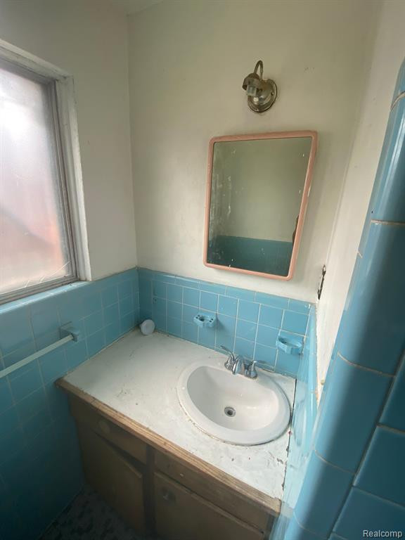 8158 ALMONT Street, Detroit, MI 48234 — Photo 16