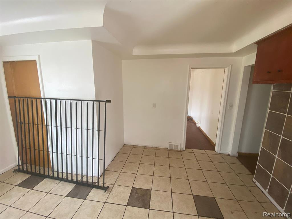 8158 ALMONT Street, Detroit, MI 48234 — Photo 22