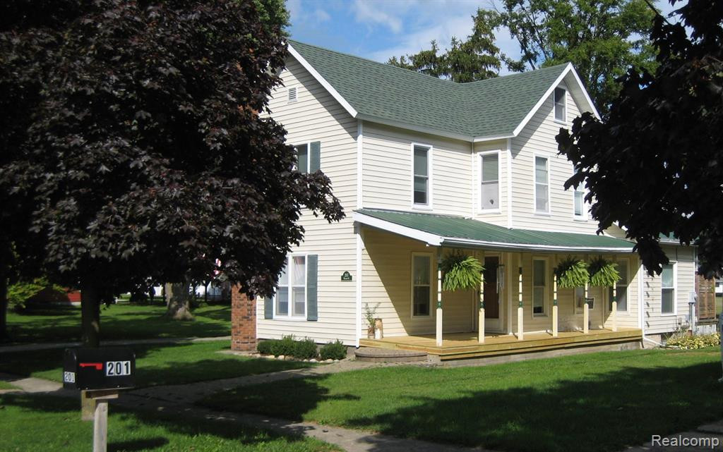 207 RAISIN Street, Deerfield, MI 49238 — front exterior