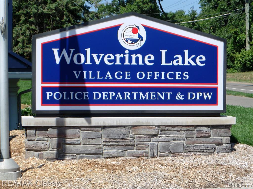 2552 WOODLAWN Street, Wolverine Lake, MI 48390 — Photo 37