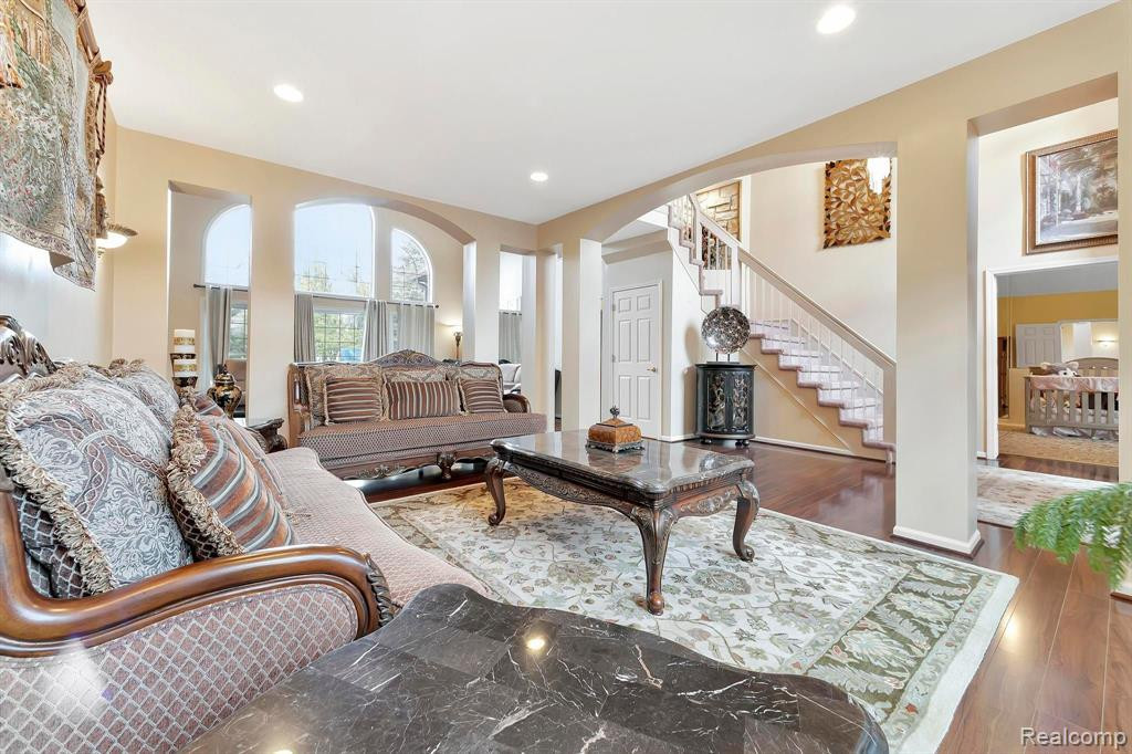 571 TERRACE Court, Canton, MI 48188 — Photo 28