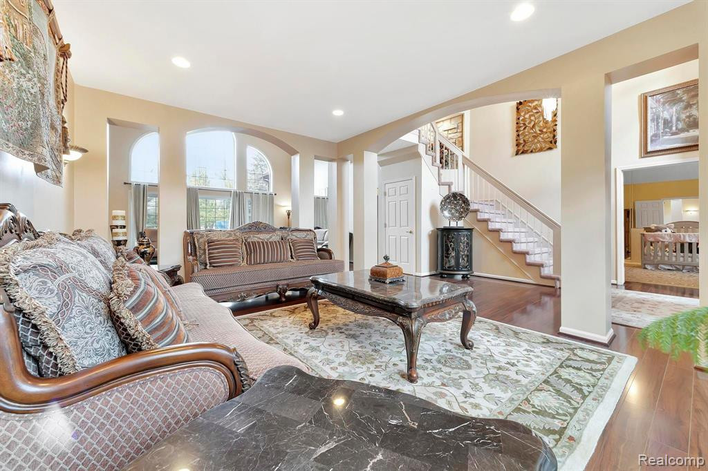 571 TERRACE Court, Canton, MI 48188 — Photo 29