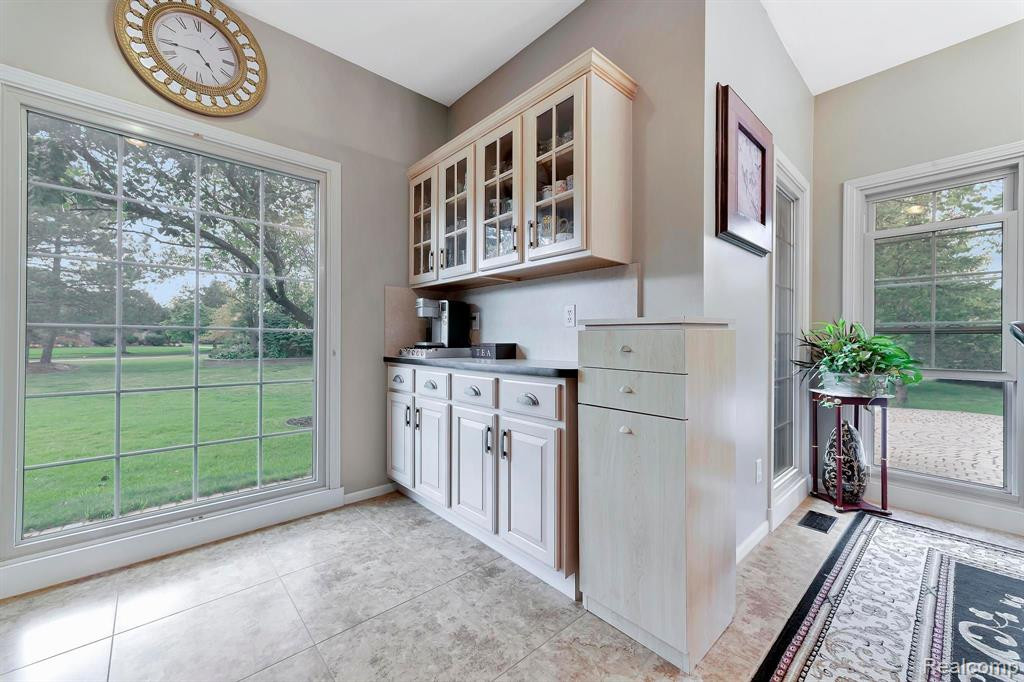 571 TERRACE Court, Canton, MI 48188 — Photo 37