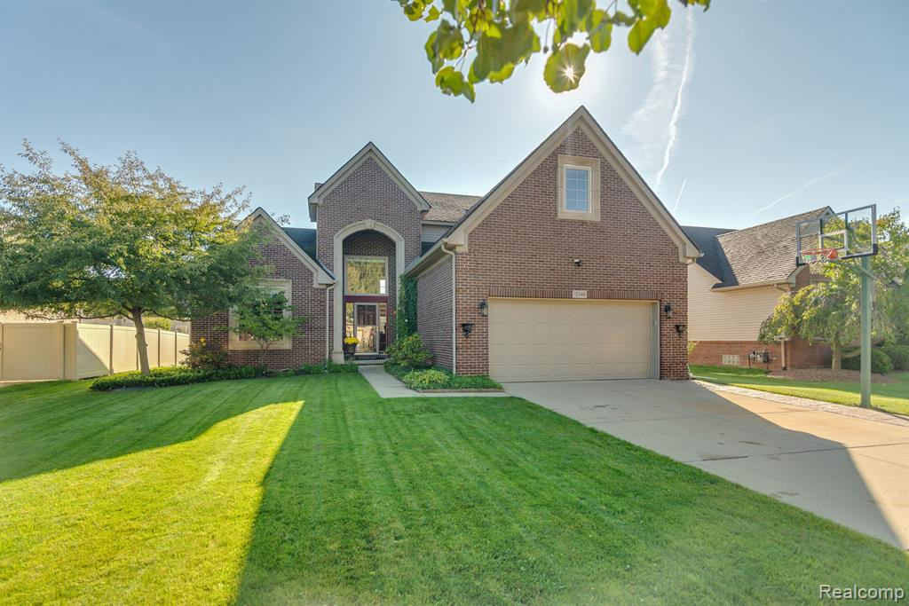 12346 SPENCER Lane, Carleton, MI 48117 — front exterior