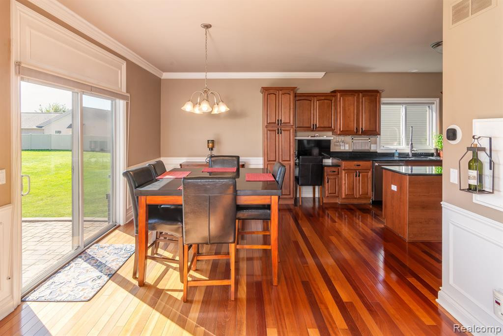 12346 SPENCER Lane, Carleton, MI 48117 — Photo 8