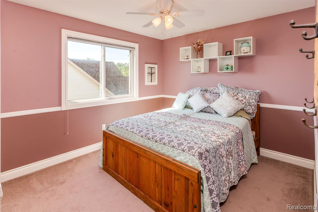 12346 SPENCER Lane, Carleton, MI 48117 — Photo 15