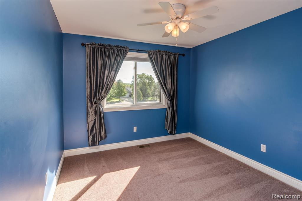 12346 SPENCER Lane, Carleton, MI 48117 — Photo 16