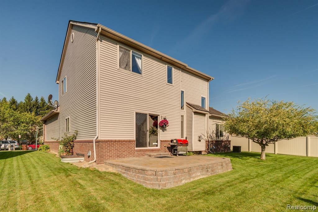 12346 SPENCER Lane, Carleton, MI 48117 — Photo 26