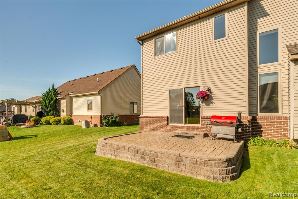 12346 SPENCER Lane, Carleton, MI 48117 — Photo 27