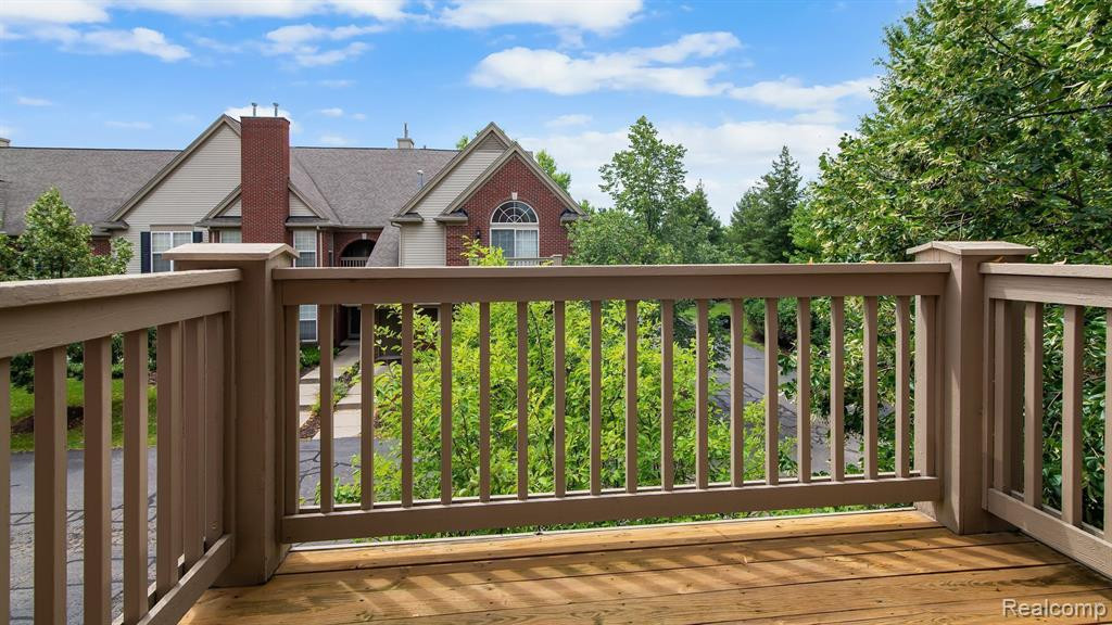 28305 CARLTON WAY Drive, Novi, MI 48377 — Photo 5