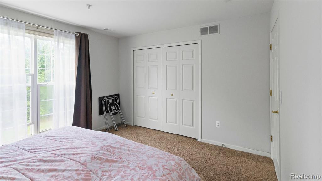 28305 CARLTON WAY Drive, Novi, MI 48377 — Photo 18