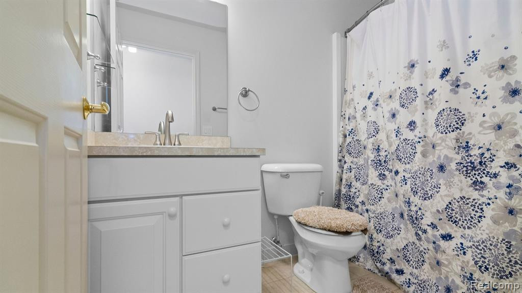 28305 CARLTON WAY Drive, Novi, MI 48377 — Photo 20