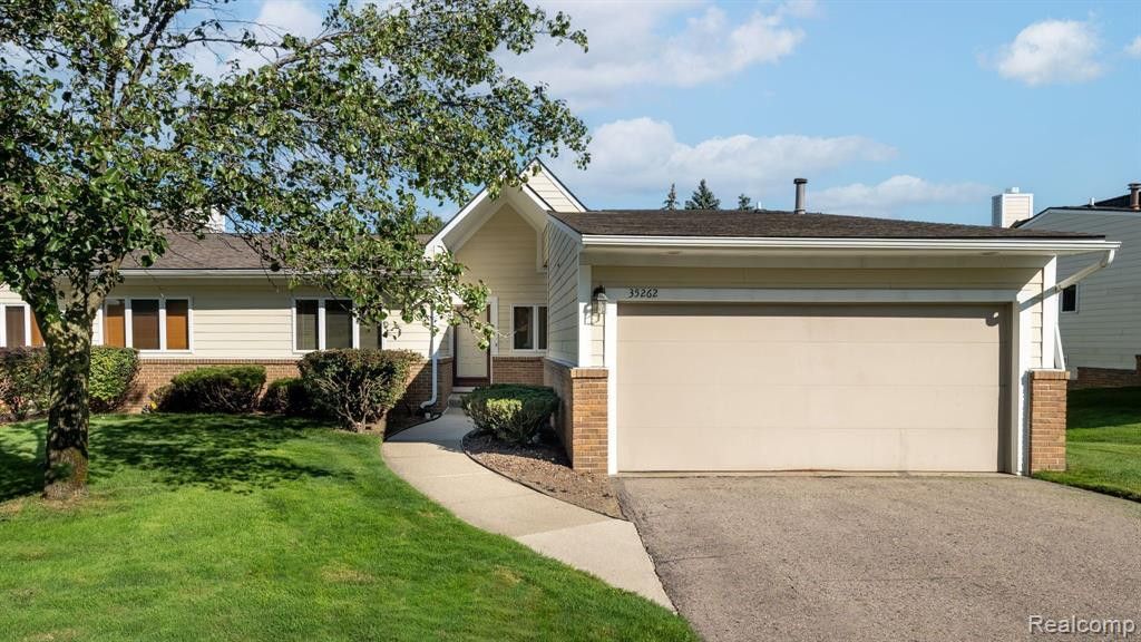 35262 Meadow Lane, Farmington Hills, MI 48335 — Photo 2