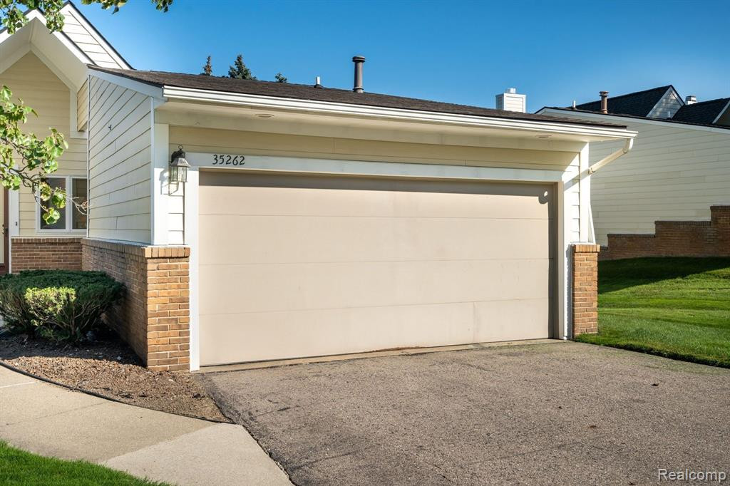 35262 Meadow Lane, Farmington Hills, MI 48335 — Photo 3