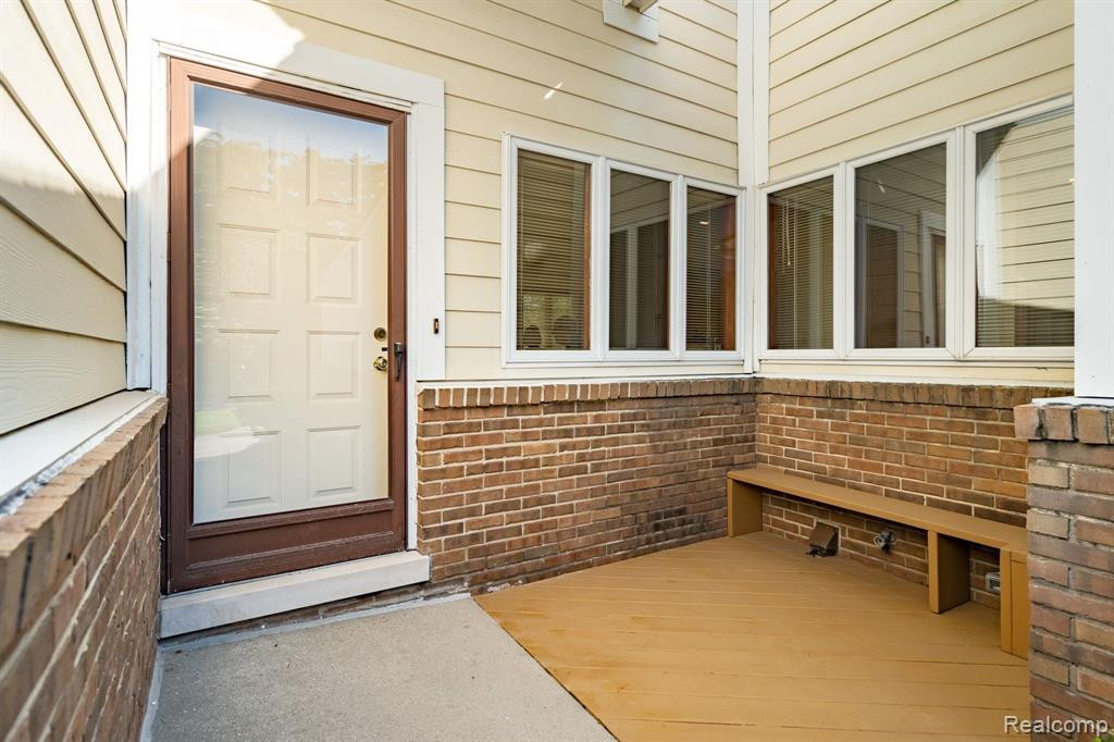 35262 Meadow Lane, Farmington Hills, MI 48335 — Photo 4