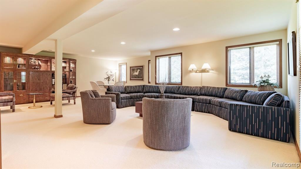 35262 Meadow Lane, Farmington Hills, MI 48335 — Photo 20