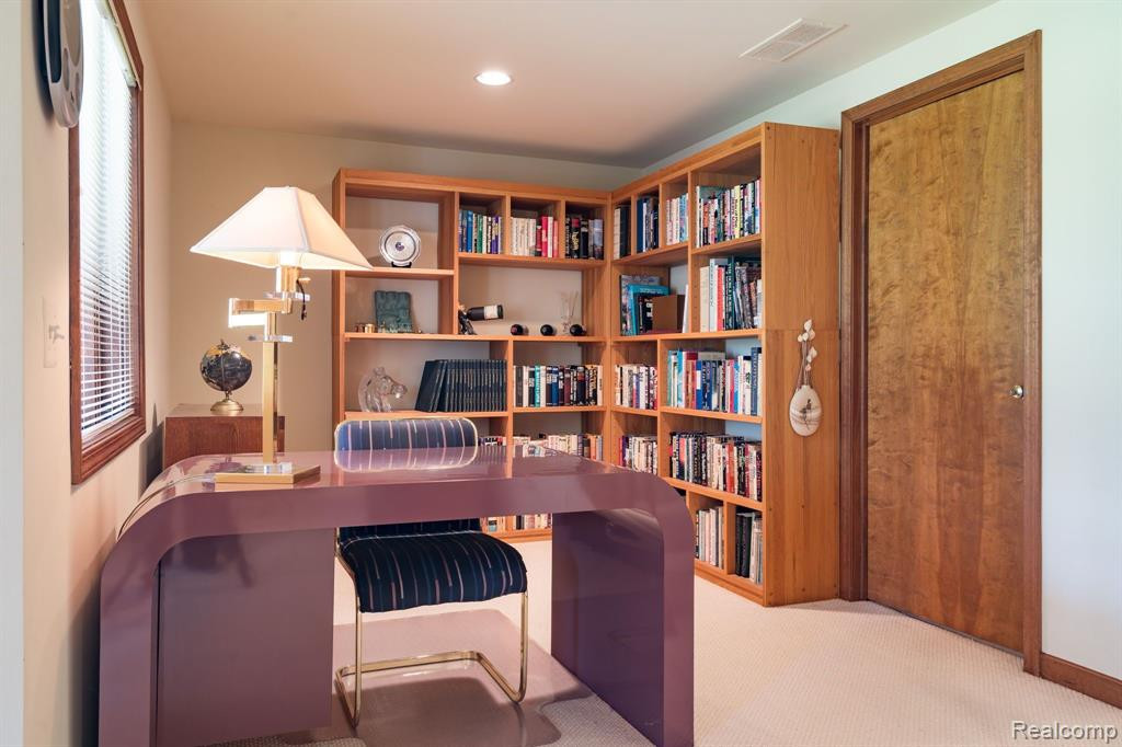 35262 Meadow Lane, Farmington Hills, MI 48335 — Photo 26