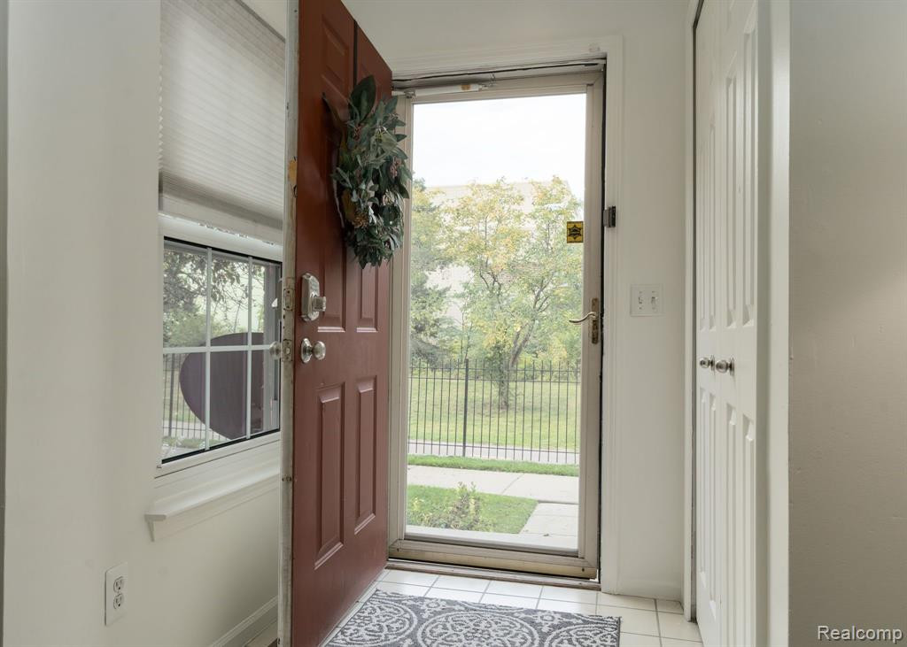 1724 CAMPAU FARMS Circle, 67-16, Detroit, MI 48207 — Photo 4