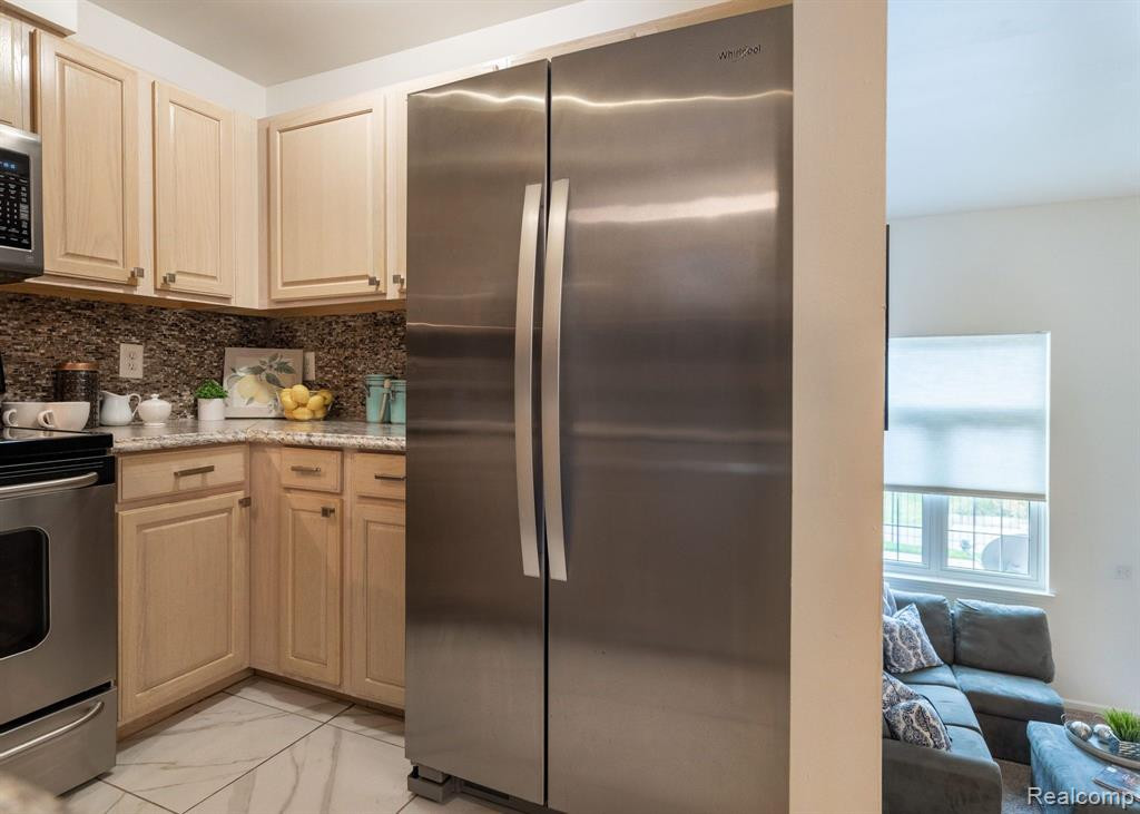 1724 CAMPAU FARMS Circle, 67-16, Detroit, MI 48207 — Photo 13