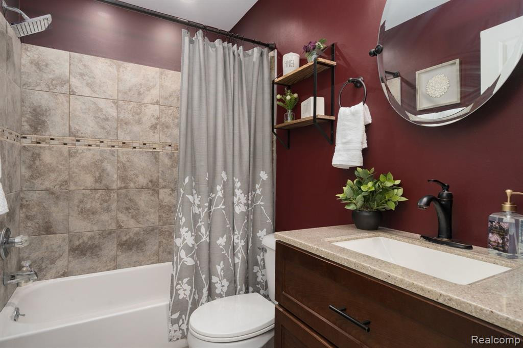 1724 CAMPAU FARMS Circle, 67-16, Detroit, MI 48207 — Photo 17