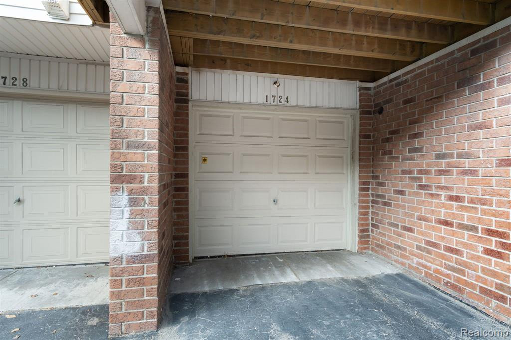1724 CAMPAU FARMS Circle, 67-16, Detroit, MI 48207 — Photo 22