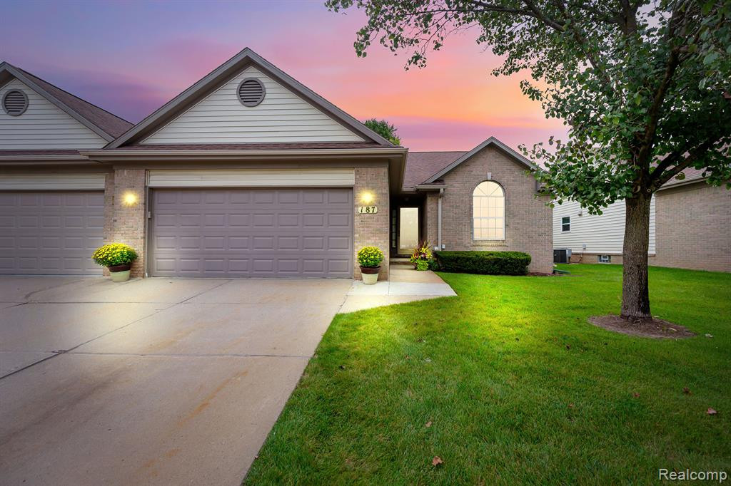 187 WINDING Brook, Walled Lake, MI 48390 — front exterior