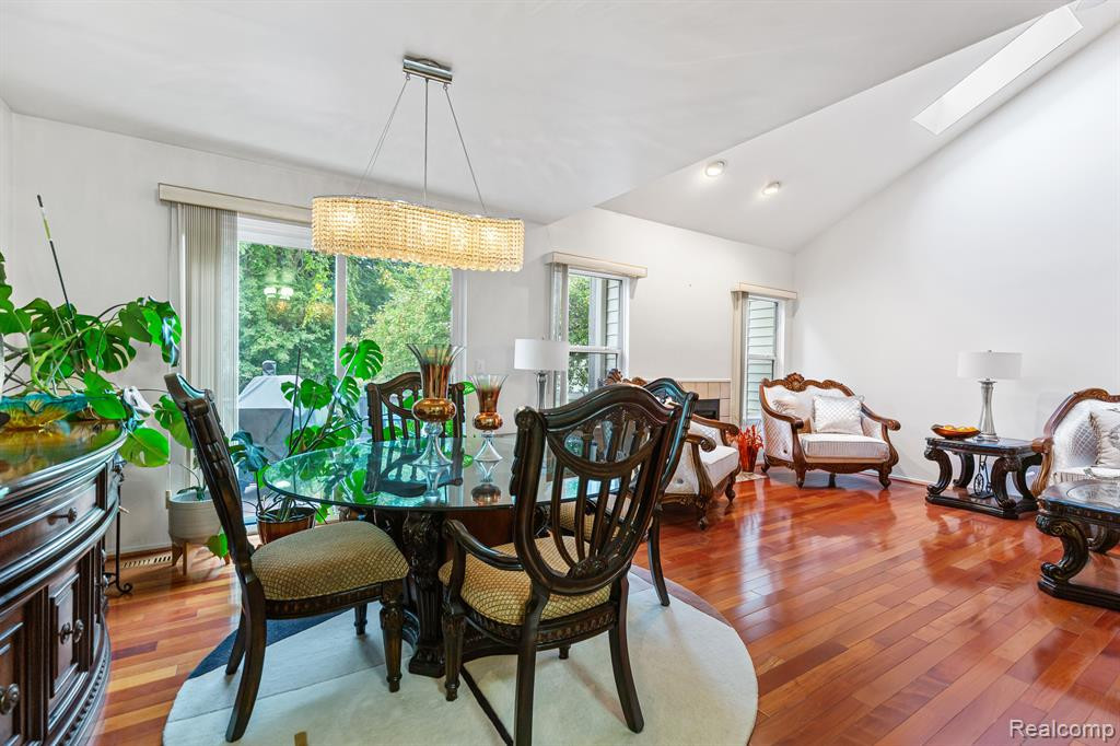 187 WINDING Brook, Walled Lake, MI 48390 — Photo 15