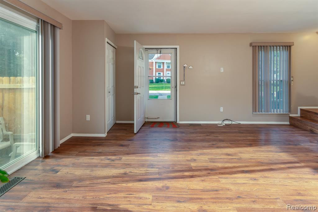 23465 DANBERRY Lane, Novi, MI — Photo 5