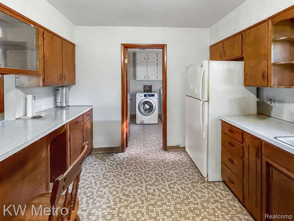 223 E JACKSON Street, Bellevue, MI 49021 — Photo 6