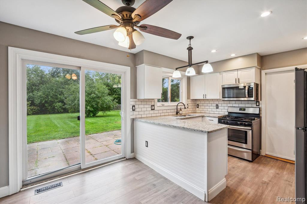 9254 Abbey Lane, Ypsilanti, MI 48198 — Photo 11