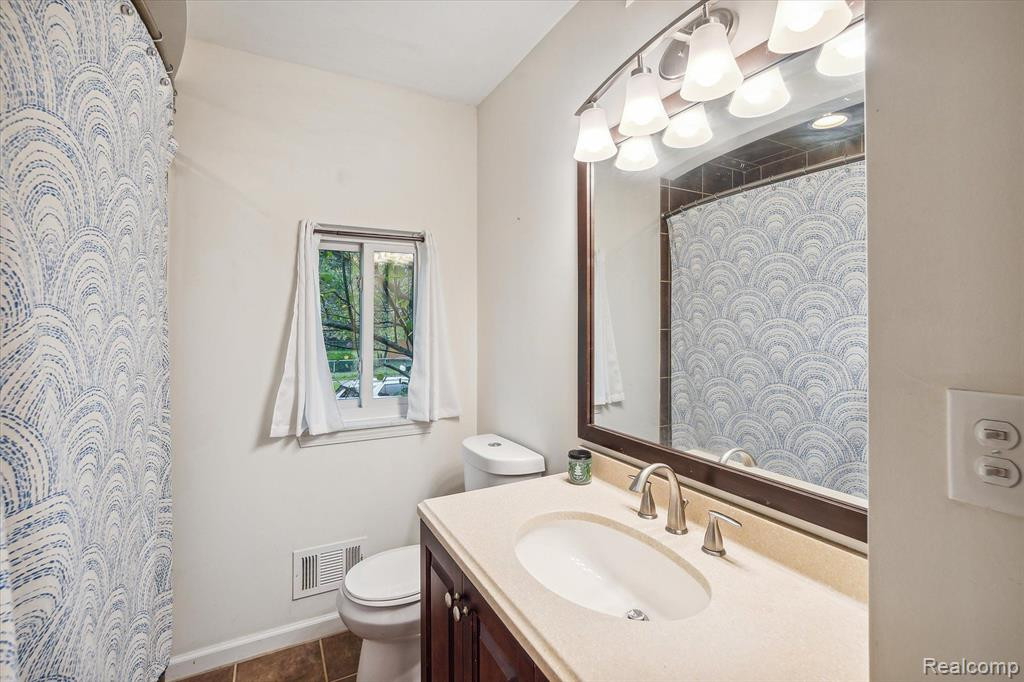 9254 Abbey Lane, Ypsilanti, MI 48198 — Photo 21