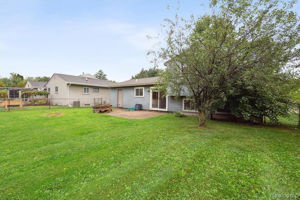 9254 Abbey Lane, Ypsilanti, MI 48198 — Photo 35