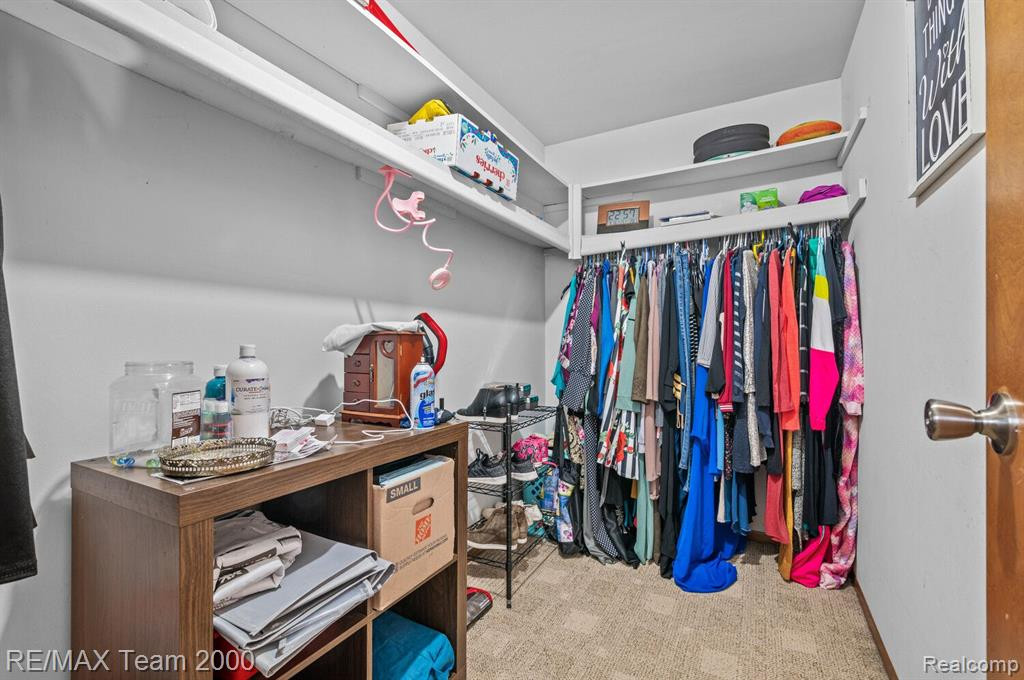 46370 GUNNERY Drive, Canton, MI 48187 — Photo 9