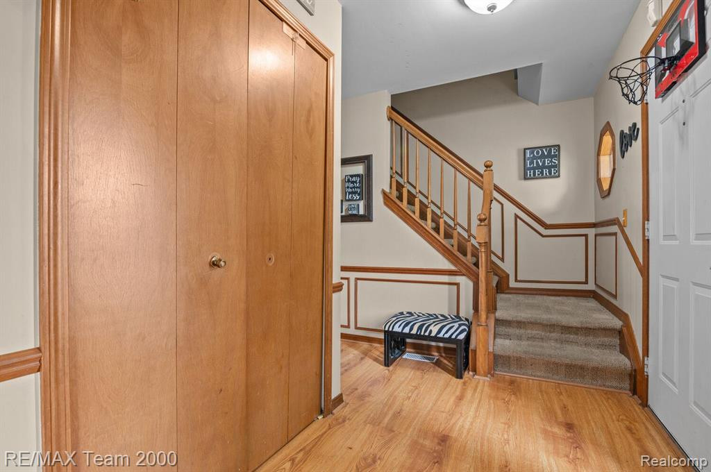 46370 GUNNERY Drive, Canton, MI 48187 — Photo 15