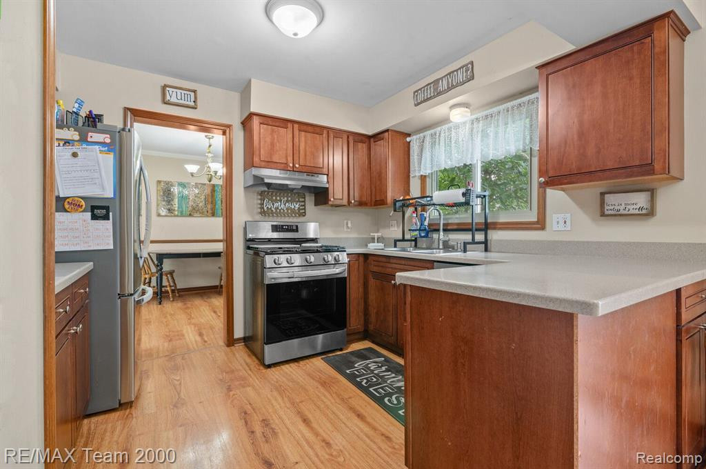 46370 GUNNERY Drive, Canton, MI 48187 — Photo 21