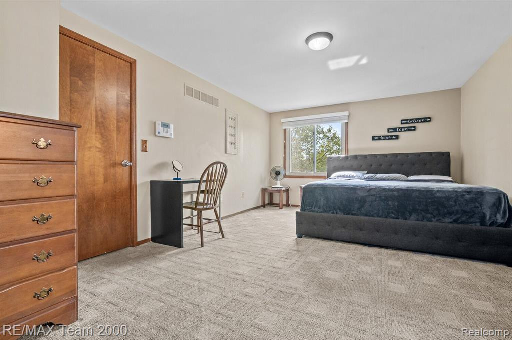 46370 GUNNERY Drive, Canton, MI 48187 — Photo 25