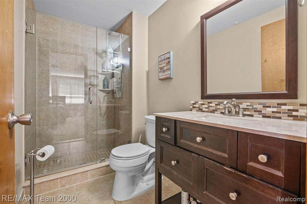 46370 GUNNERY Drive, Canton, MI 48187 — Photo 27