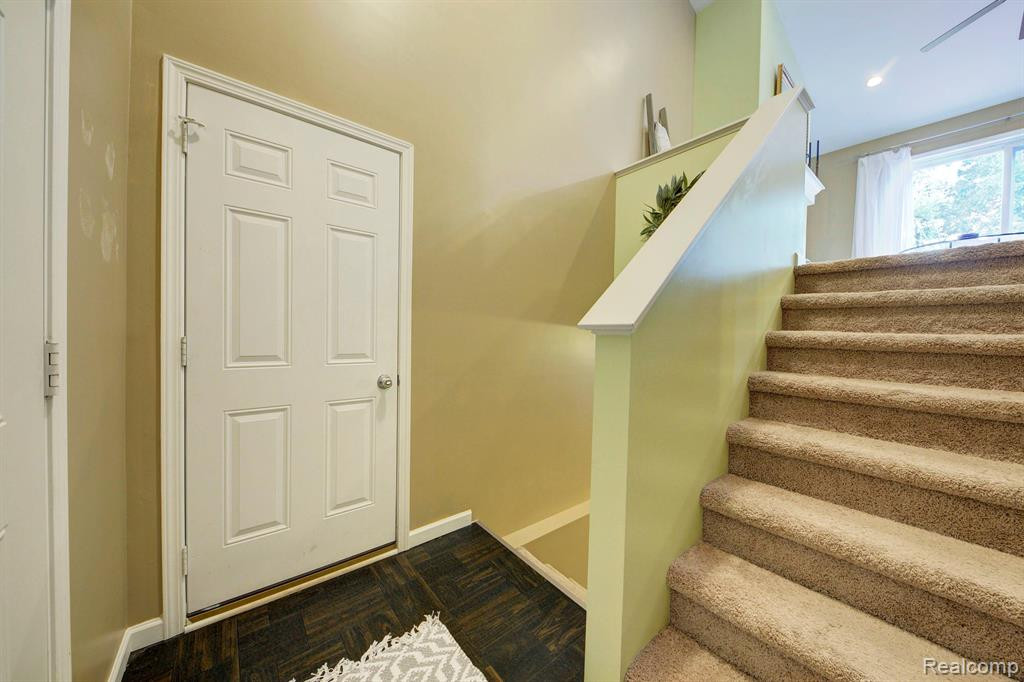 3704 AMBER OAKS Drive, Howell, MI 48855 — Photo 10