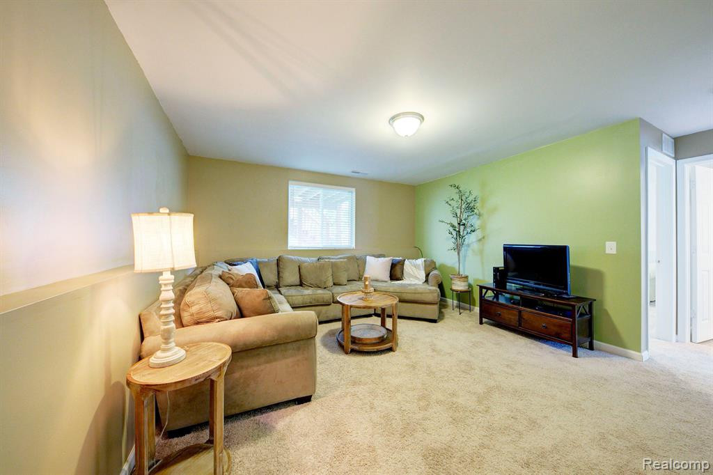 3704 AMBER OAKS Drive, Howell, MI 48855 — Photo 11