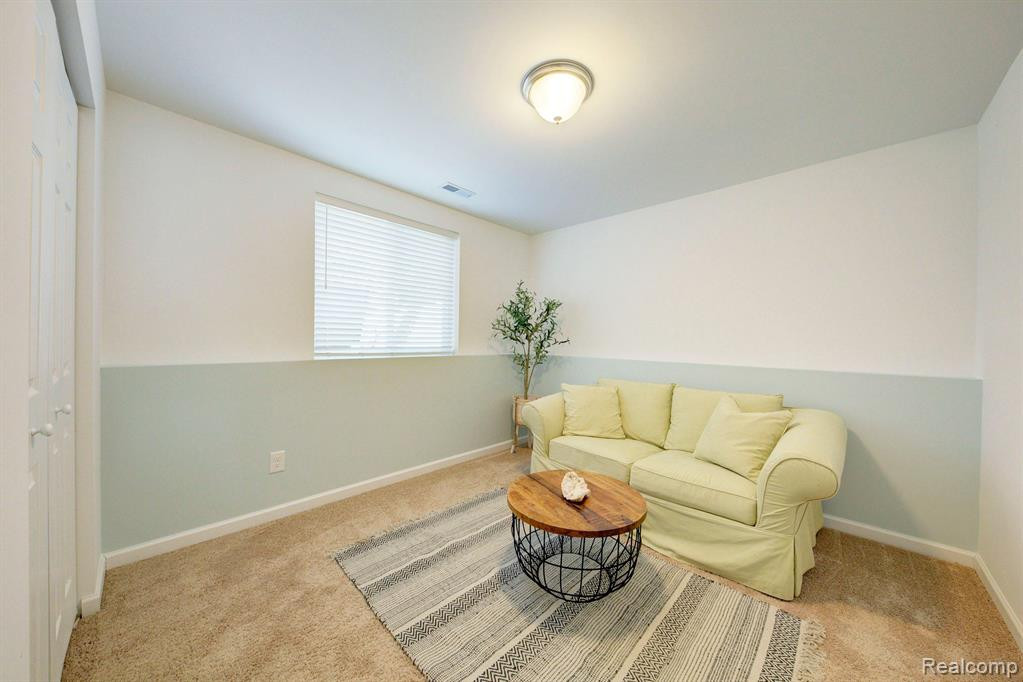 3704 AMBER OAKS Drive, Howell, MI 48855 — Photo 16