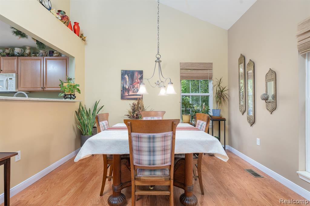 6729 CORTLAND Avenue, Brighton, MI 48114 — Photo 11